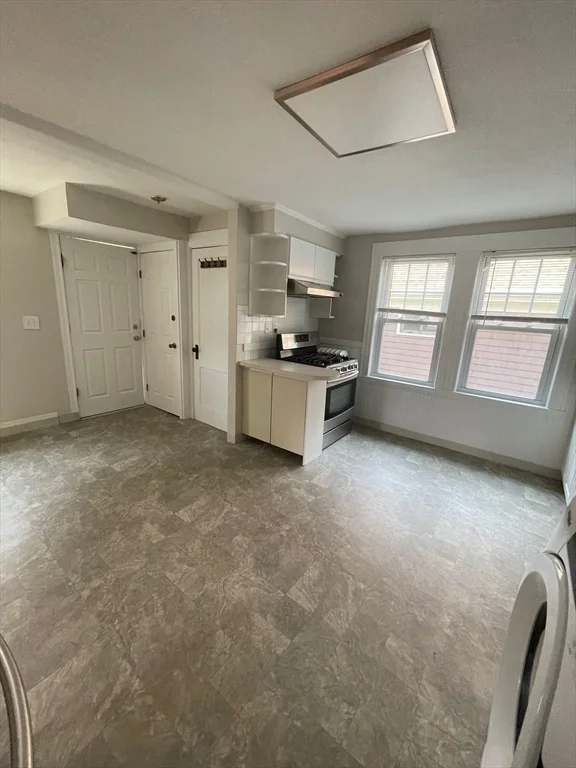 3 bed, 1 bath apartment for rent at 18 Sheafe St Unit 2, Chestnut Hill — photo 10 of 10