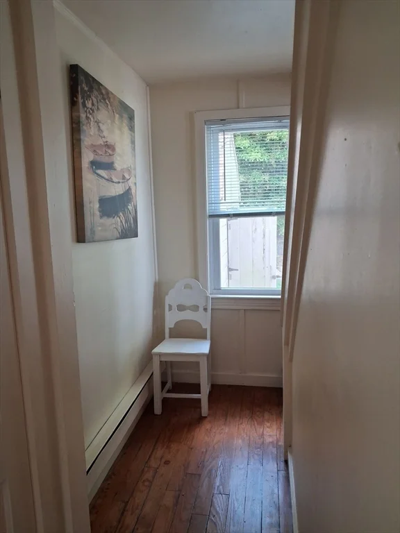 2 bed, 1 bath apartment for rent at 18 Shore Dr, Kingston — photo 6 of 13