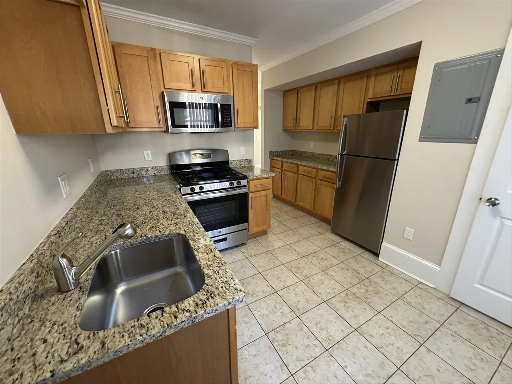2 bed, 1 bath apartment for rent at 18 Short St Unit 3, Corey Hill — photo 6 of 14