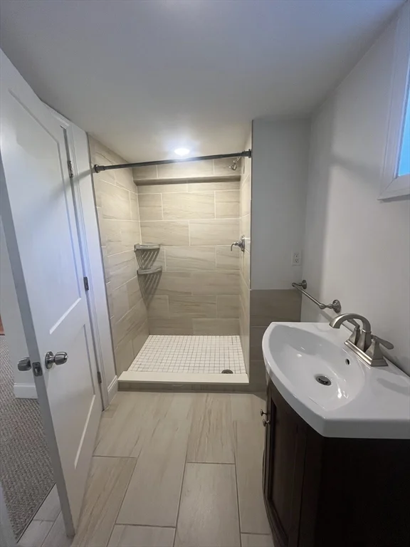 1 bed, 1 bath apartment for rent at 18 Silver Lake Unit A, Nonantum — photo 7 of 9