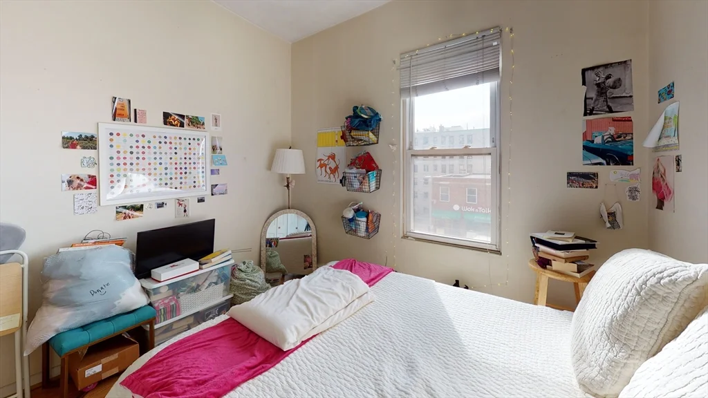 3 bed, 1 bath apartment for rent at 18 South Huntington Ave Unit 3, Jamaica Plain — photo 6 of 10