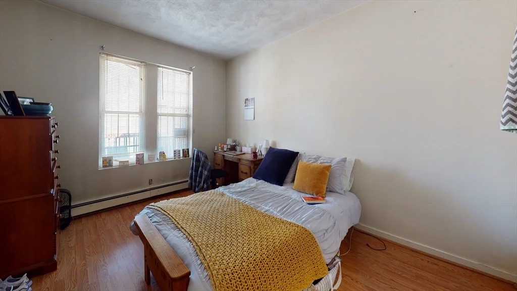 3 bed, 1 bath apartment for rent at 18 South Huntington Ave Unit 3, Jamaica Plain — photo 8 of 10