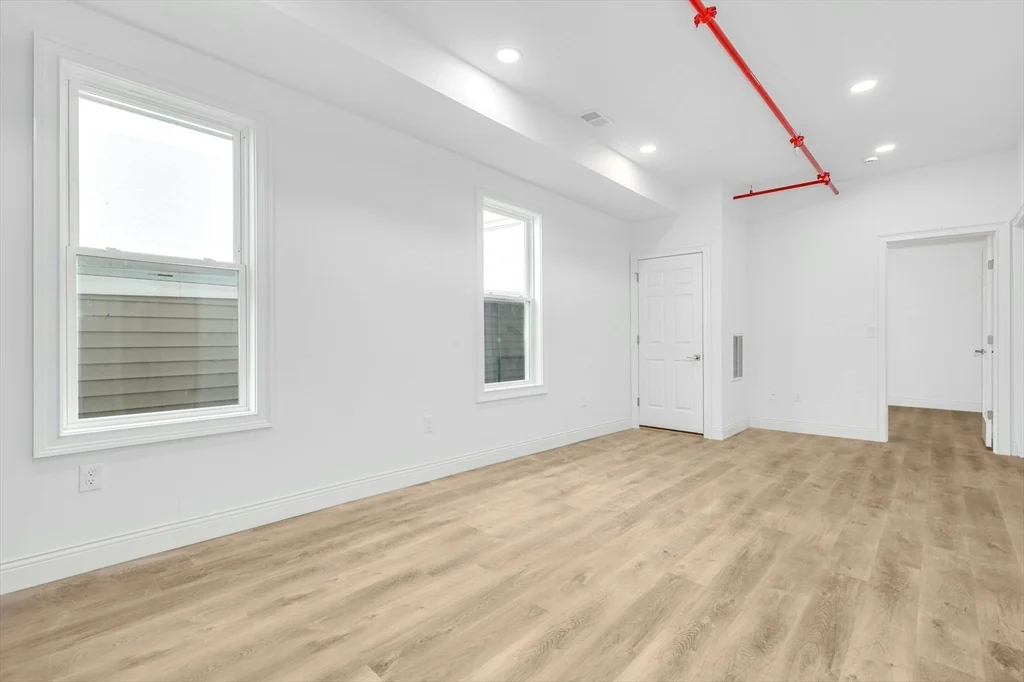 3 bed, 1 bath apartment for rent at 18 South St Unit 2, Westborough — photo 5 of 16