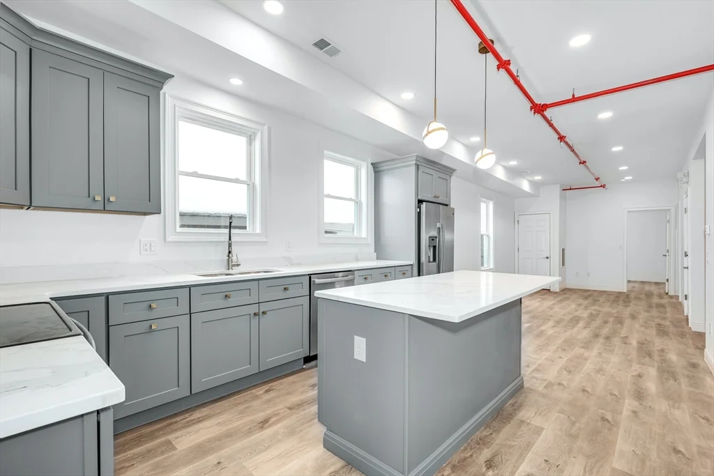 3 bed, 1 bath apartment for rent at 18 South St Unit 2, Westborough — photo 3 of 16
