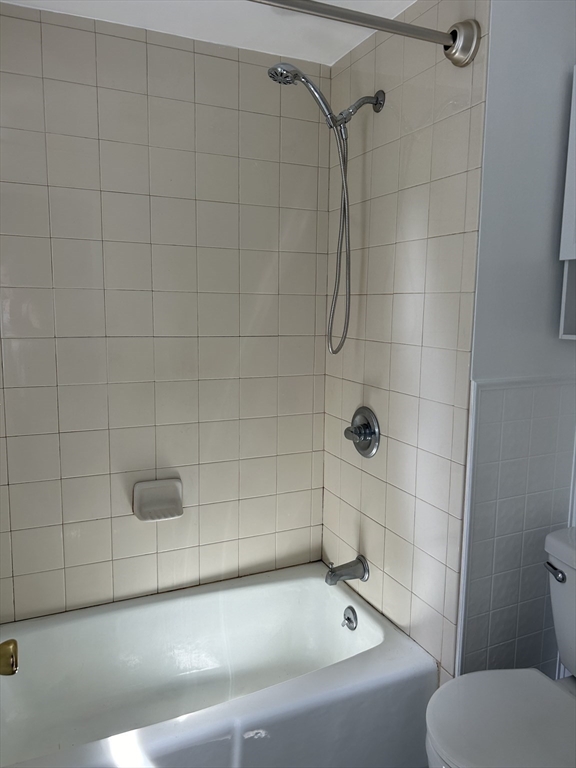 2 bed, 1 bath apartment for rent at 18 Spare St Unit 18, Dracut — photo 11 of 13