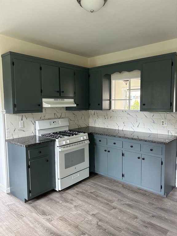 2 bed, 1 bath apartment for rent at 18 Spare St Unit 18, Dracut — photo 2 of 13