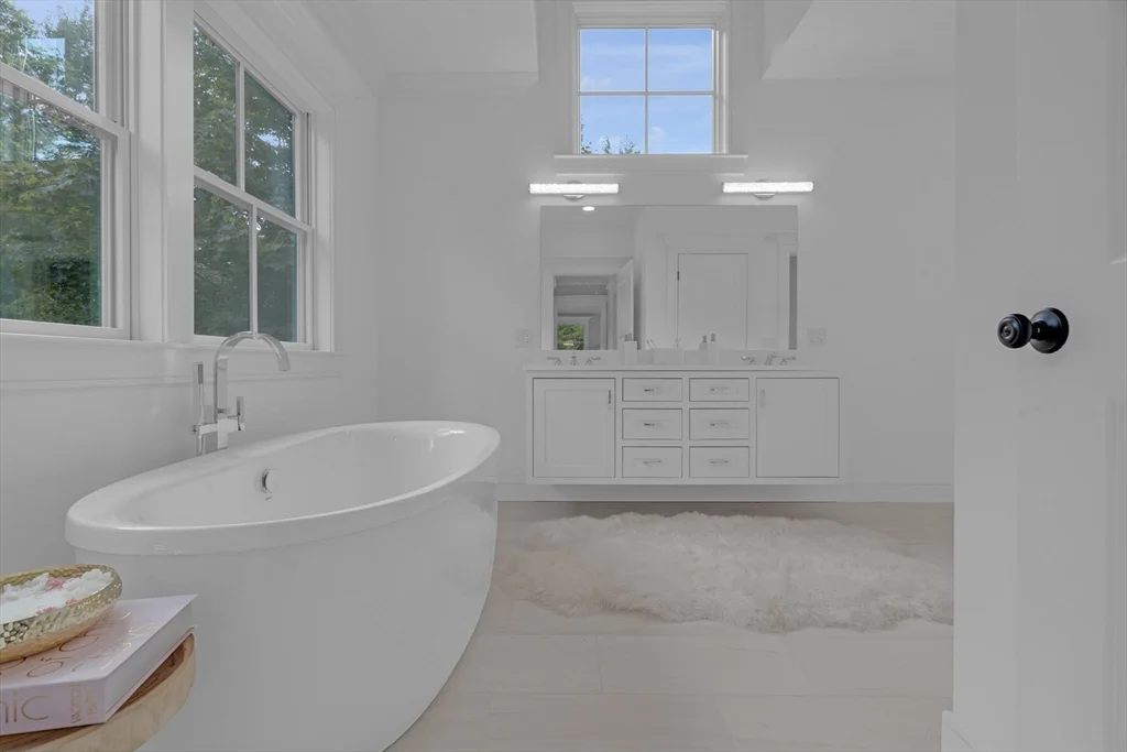 6 bed, 4+ bath apartment for rent at 18 Sprague Rd, Wellesley Hills — photo 16 of 28