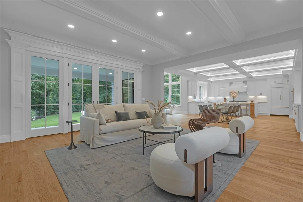 6 bed, 4+ bath apartment for rent at 18 Sprague Rd, Wellesley Hills — photo 5 of 28
