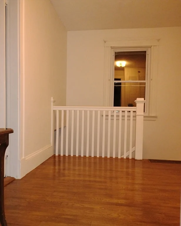 3 bed, 1 bath apartment for rent at 18 Spring St, Lexington — photo 3 of 7