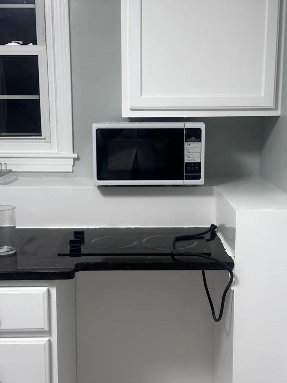 1 bed, 1 bath apartment for rent at 18 Spring Valley Rd Unit 1, Burlington — photo 6 of 10