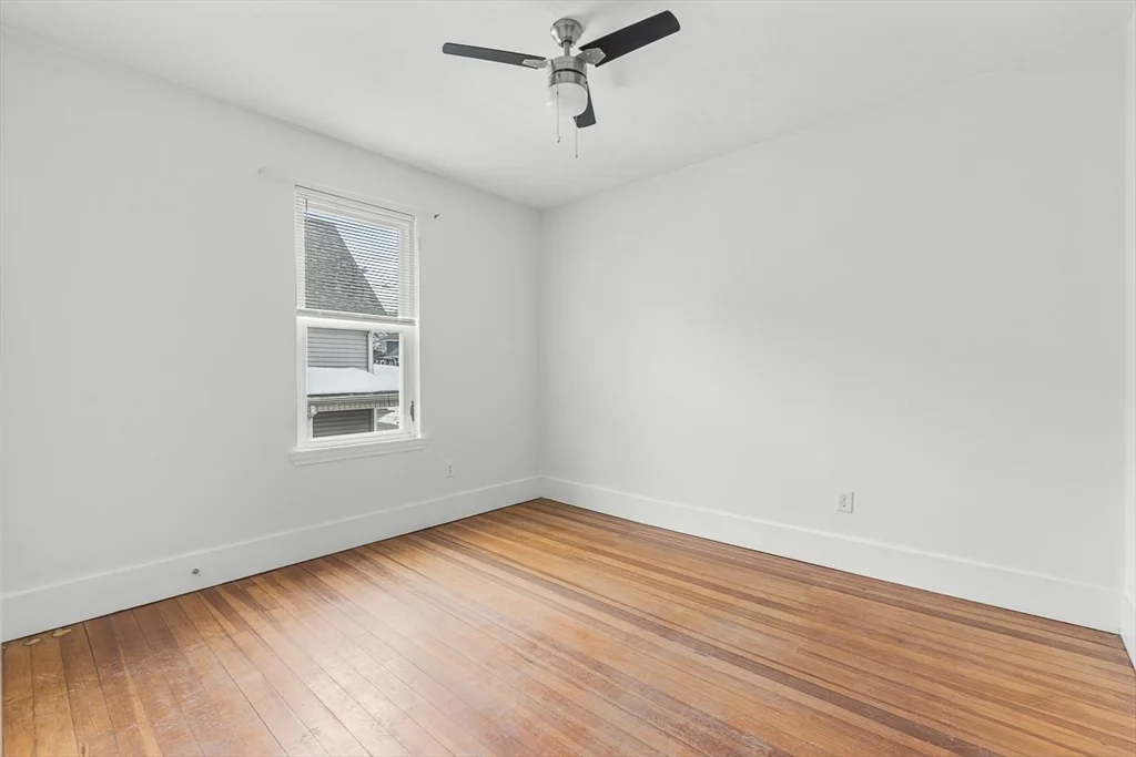 3 bed, 1 bath apartment for rent at 18 St Clair St Unit 2, East Lynn — photo 14 of 20