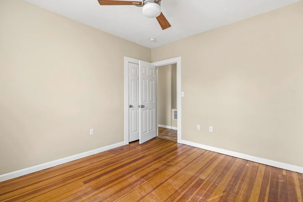 3 bed, 1 bath apartment for rent at 18 St Clair St Unit 3, East Lynn — photo 18 of 36
