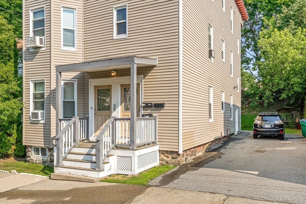 3 bed, 1 bath apartment for rent at 18 St Clair St Unit 3, East Lynn — photo 21 of 36