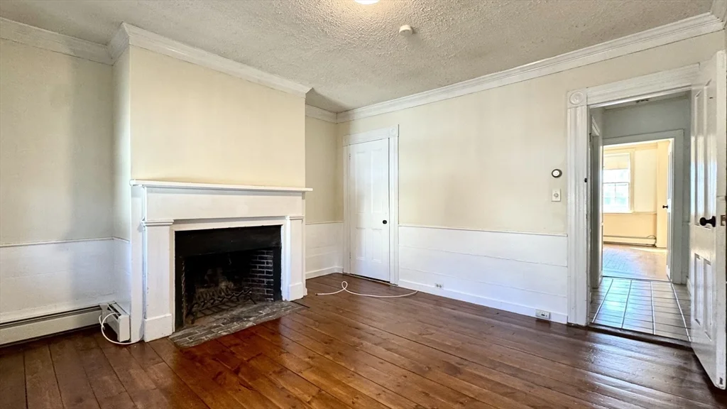 2 bed, 1 bath apartment for rent at 18 State St Unit 1, Old Town — photo 9 of 16