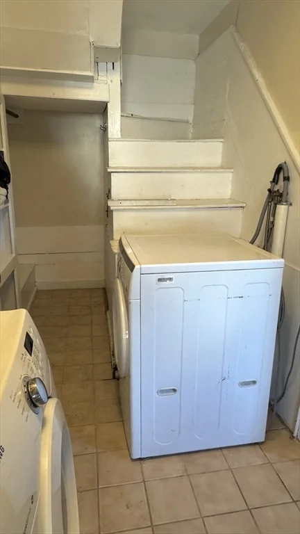 2 bed, 1 bath apartment for rent at 18 State St Unit 1, Old Town — photo 14 of 16