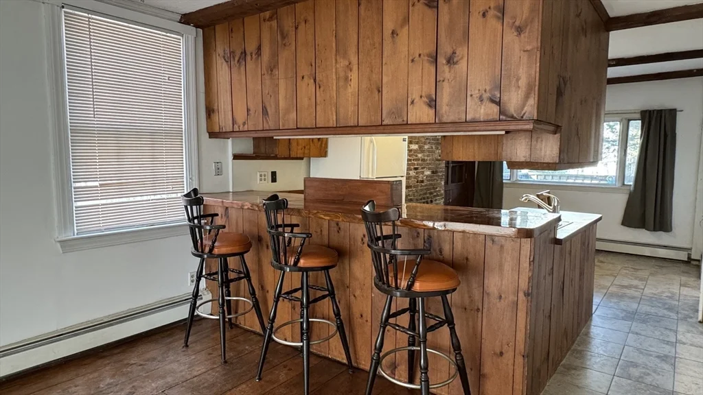 2 bed, 1 bath apartment for rent at 18 State St Unit 1, Old Town — photo 4 of 16