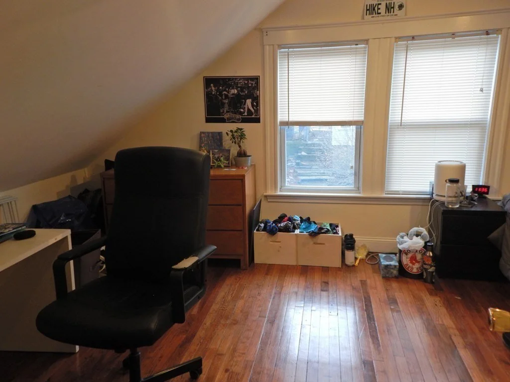 6 bed, 2 bath apartment for rent at 18 Stockwell St Unit 18, Mission Hill — photo 11 of 13