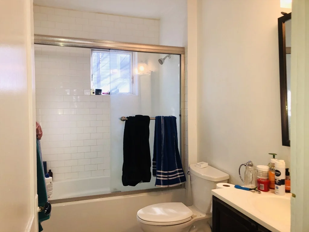 6 bed, 2 bath apartment for rent at 18 Stockwell St Unit 18, Mission Hill — photo 6 of 13