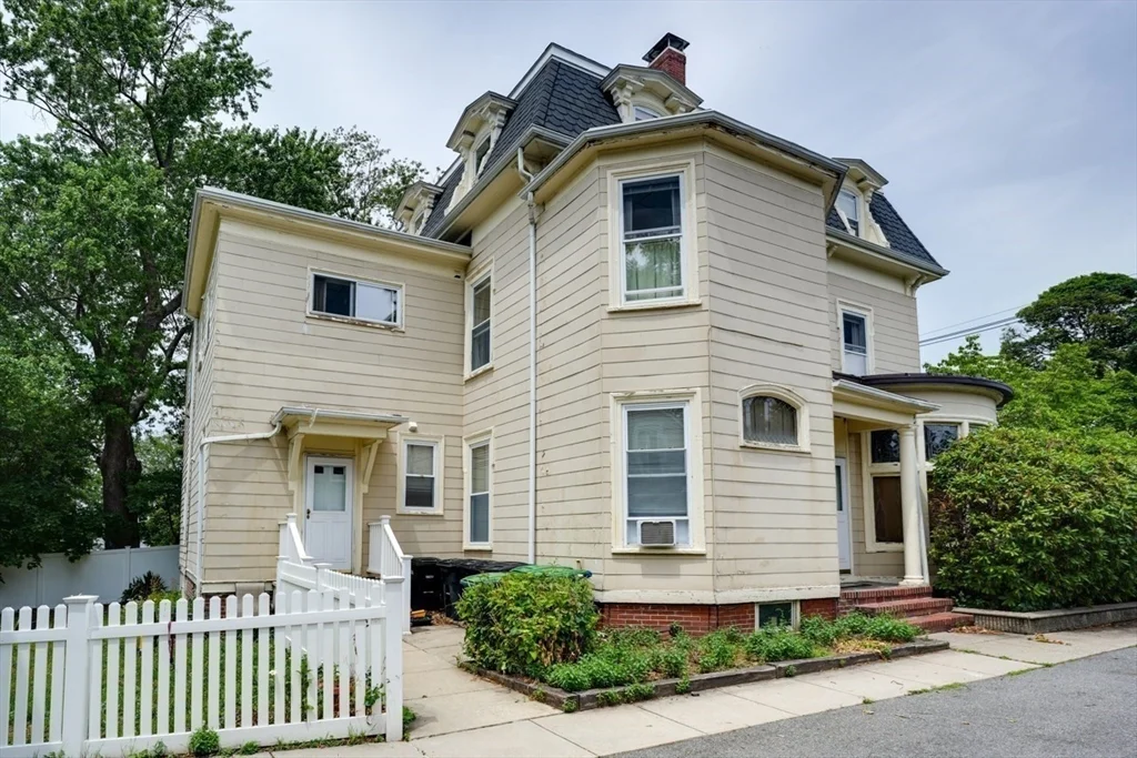 2 bed, 1 bath apartment for rent at 18 Summit Ave Unit 1, Prospect Hill — photo 7 of 7