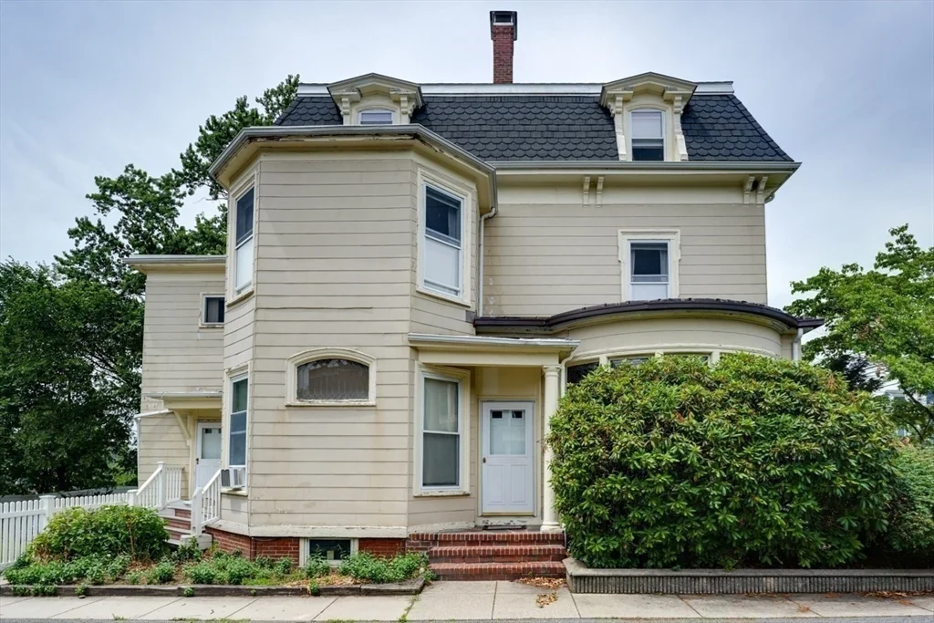 2 bed, 1 bath apartment for rent at 18 Summit Ave Unit 3, Prospect Hill — photo 8 of 8