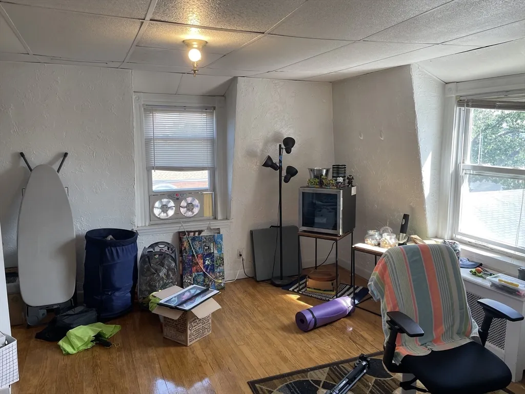 2 bed, 1 bath apartment for rent at 18 Summit Ave Unit 5, Prospect Hill — photo 14 of 15