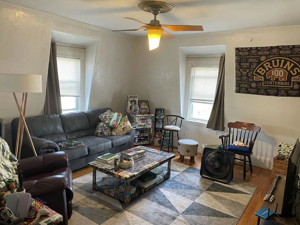 2 bed, 1 bath apartment for rent at 18 Summit Ave Unit 5, Prospect Hill — photo 12 of 15
