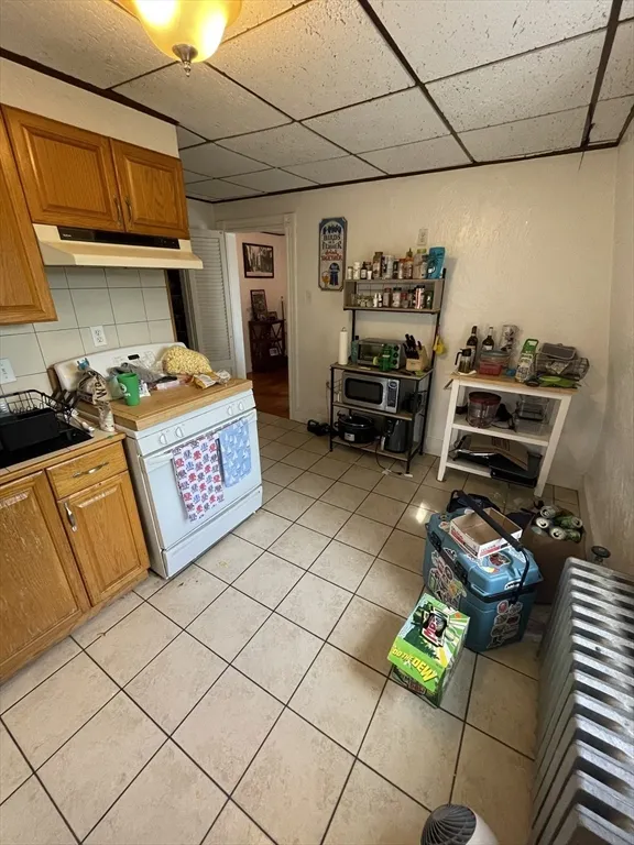 2 bed, 1 bath apartment for rent at 18 Summit Ave Unit 5, Prospect Hill — photo 4 of 15
