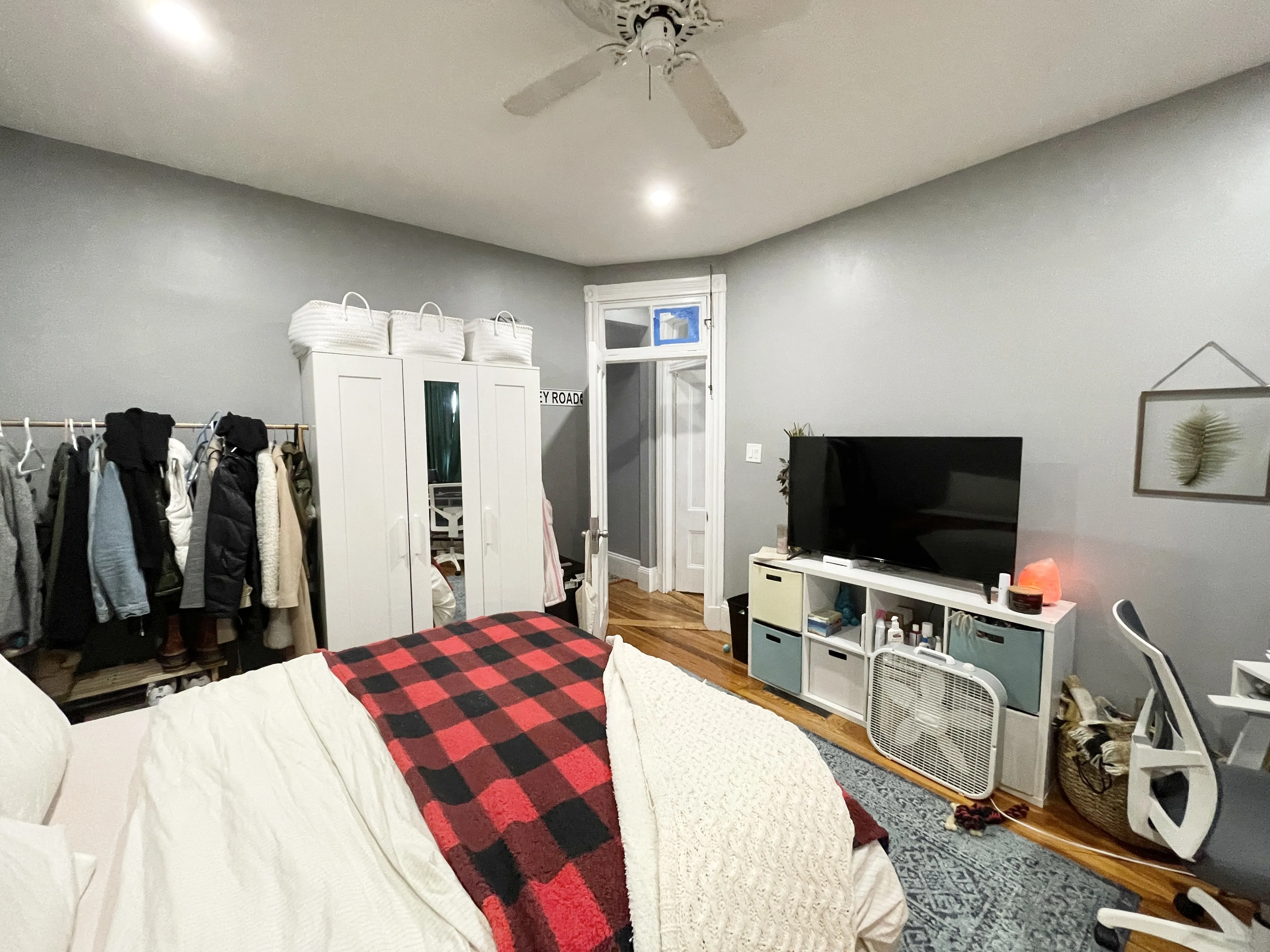 4 bed, 1 bath apartment for rent at 18 Sunset St Unit 3, Mission Hill — photo 13 of 26