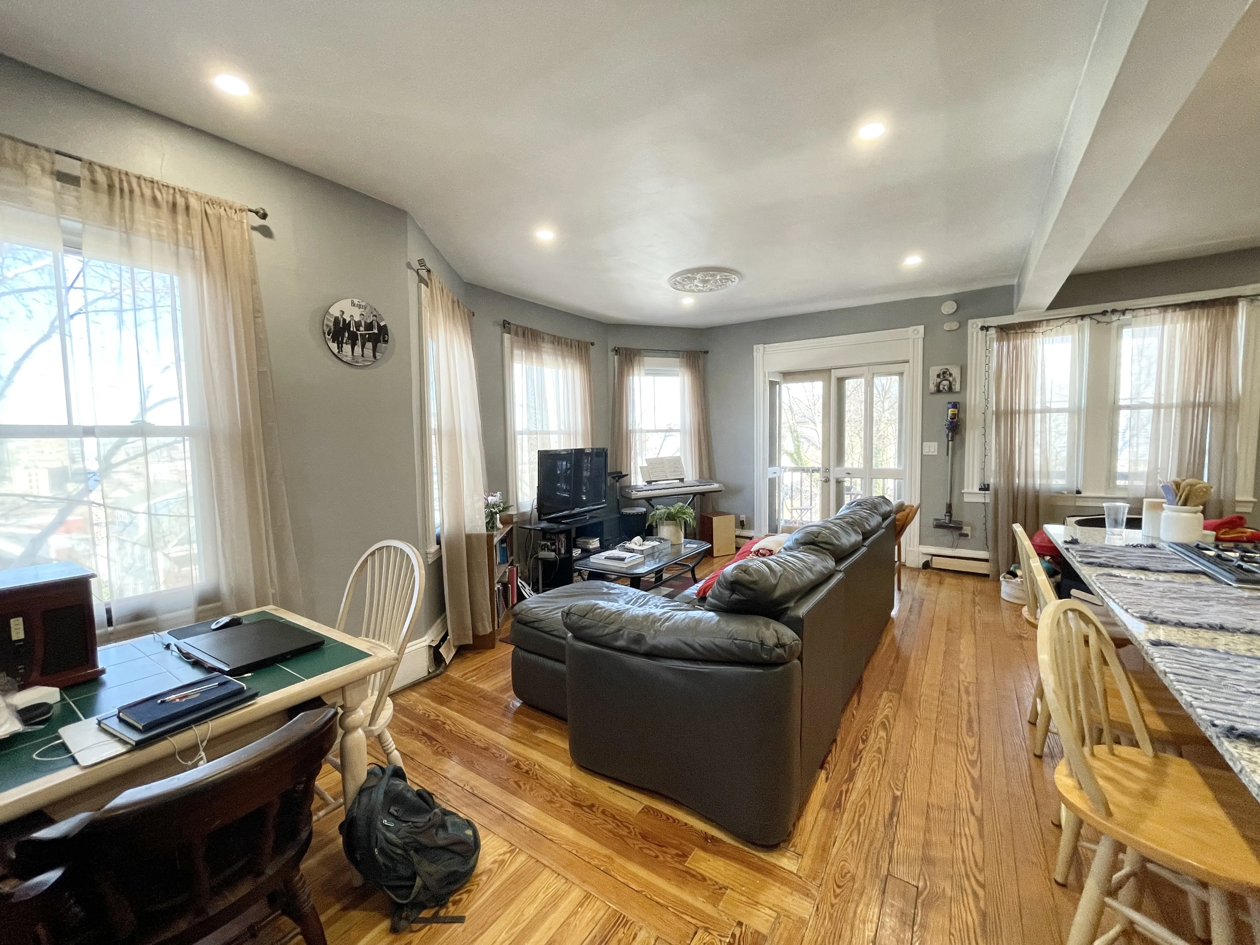 4 bed, 1 bath apartment for rent at 18 Sunset St Unit 3, Mission Hill — photo 4 of 26