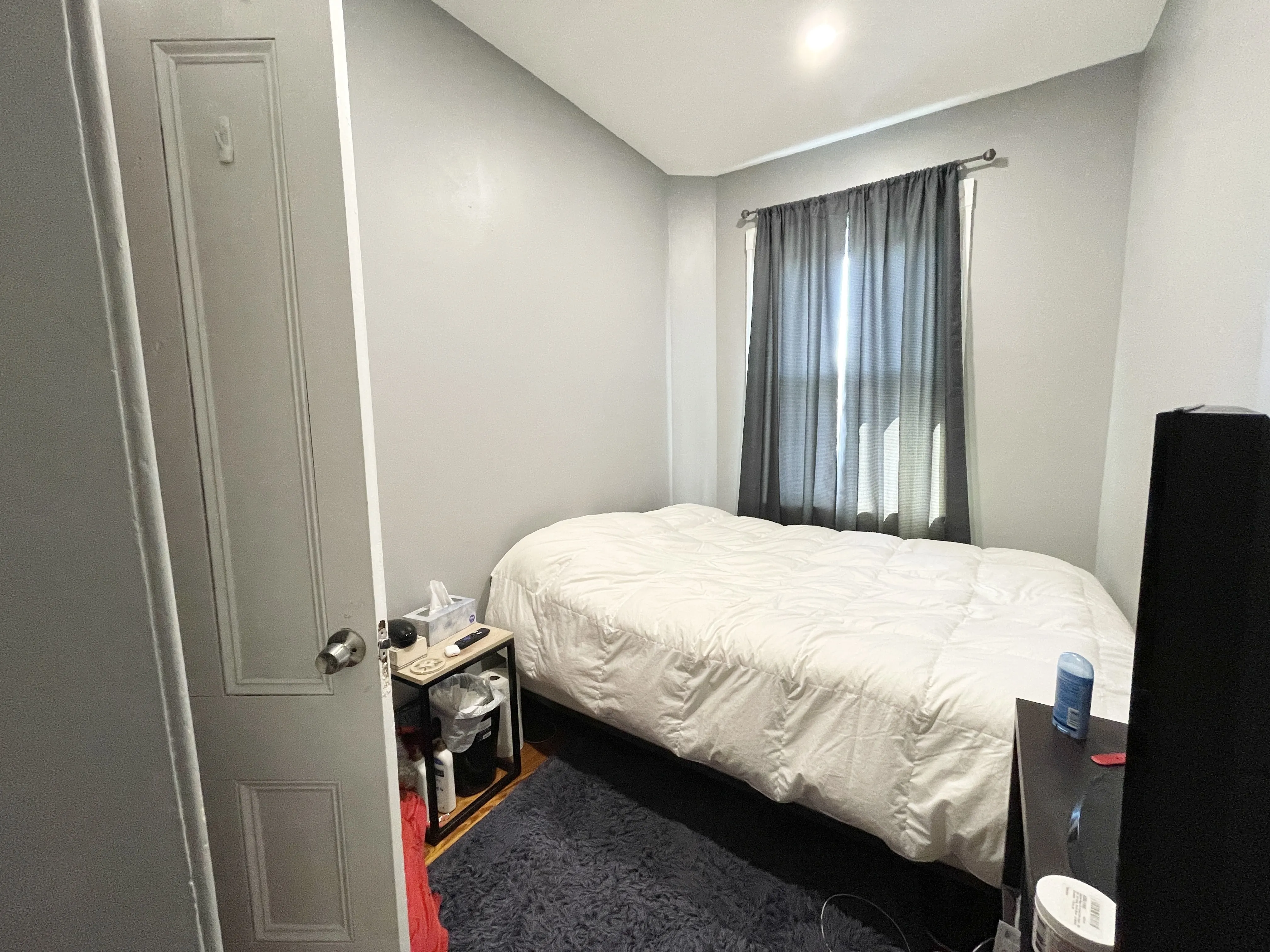 4 bed, 1 bath apartment for rent at 18 Sunset St Unit 3, Mission Hill — photo 15 of 26