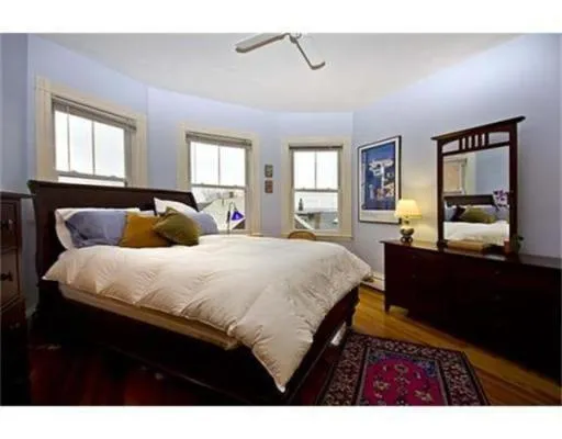 4 bed, 1 bath apartment for rent at 18 Sunset St Unit 3, Mission Hill — photo 5 of 26