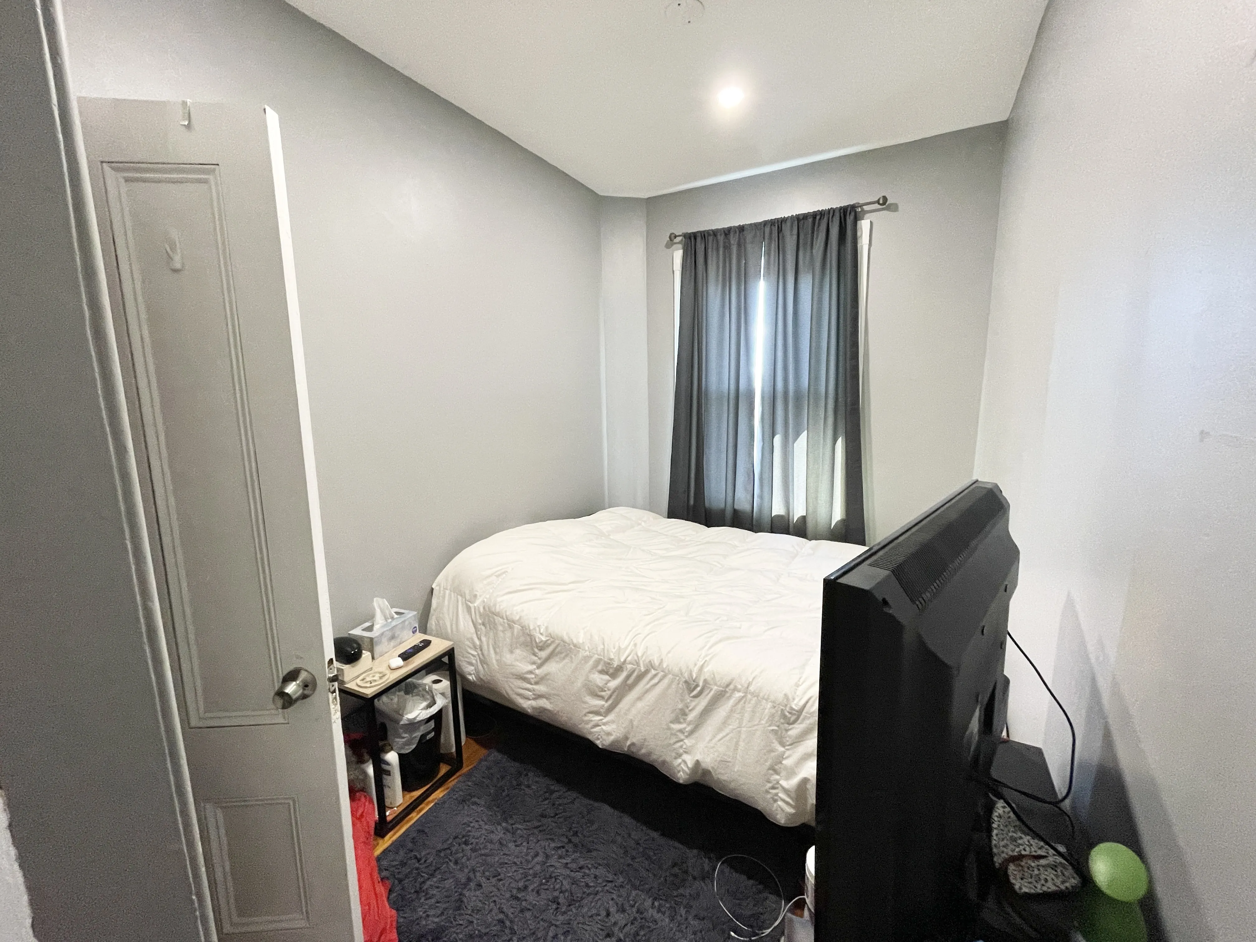 4 bed, 1 bath apartment for rent at 18 Sunset St Unit 3, Mission Hill — photo 14 of 26