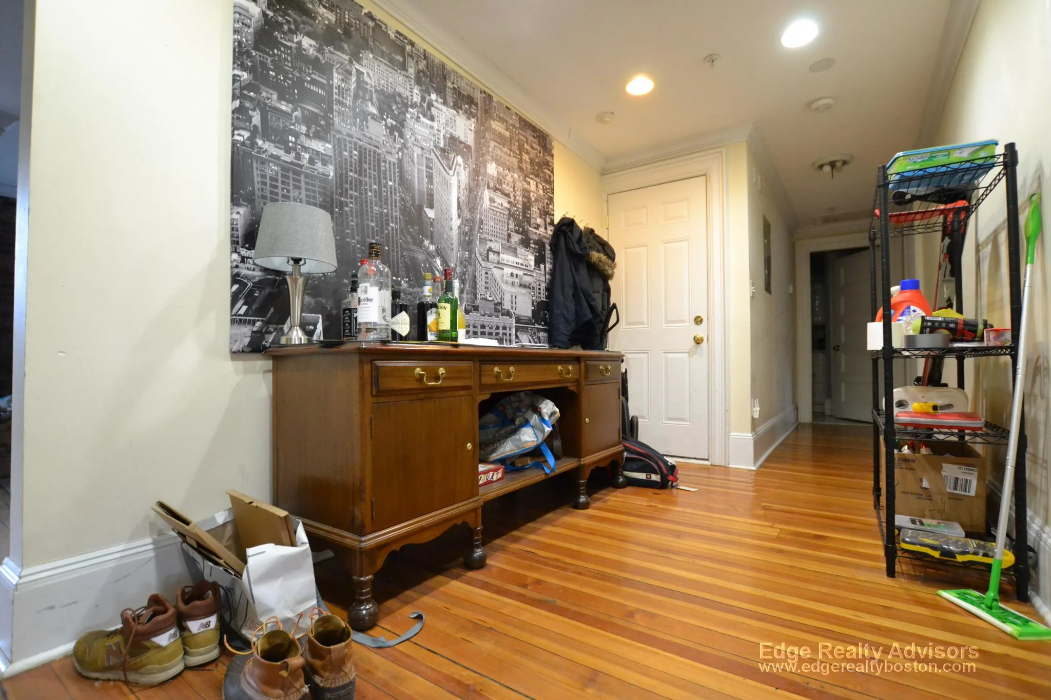 4 bed, 2 bath apartment for rent at 18 Sutherland Rd Unit 2, Brighton — photo 6 of 10