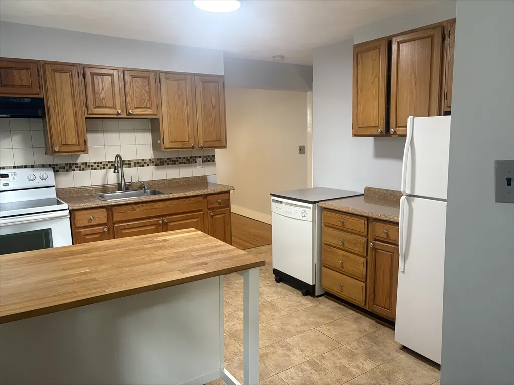 2 bed, 1 bath apartment for rent at 18 Symmes St Unit 1, Roslindale — photo 13 of 20