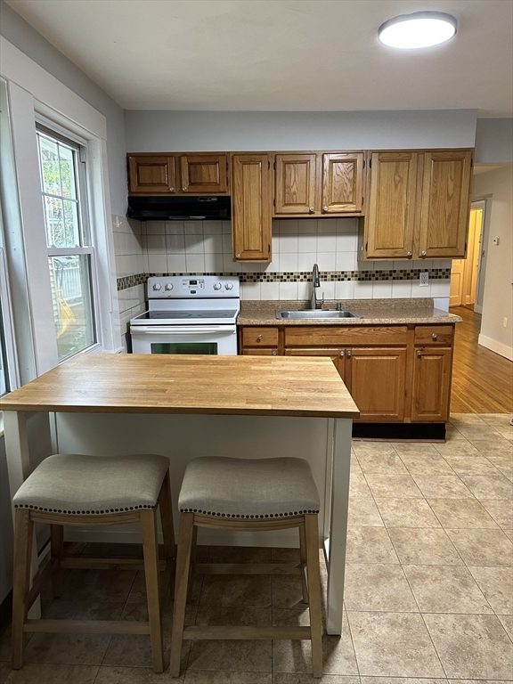 2 bed, 1 bath apartment for rent at 18 Symmes St Unit 1, Roslindale — photo 7 of 20