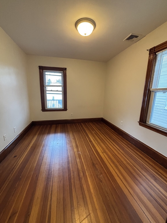 4 bed, 1 bath apartment for rent at 18 Taft St Unit 3, Dorchester — photo 6 of 8