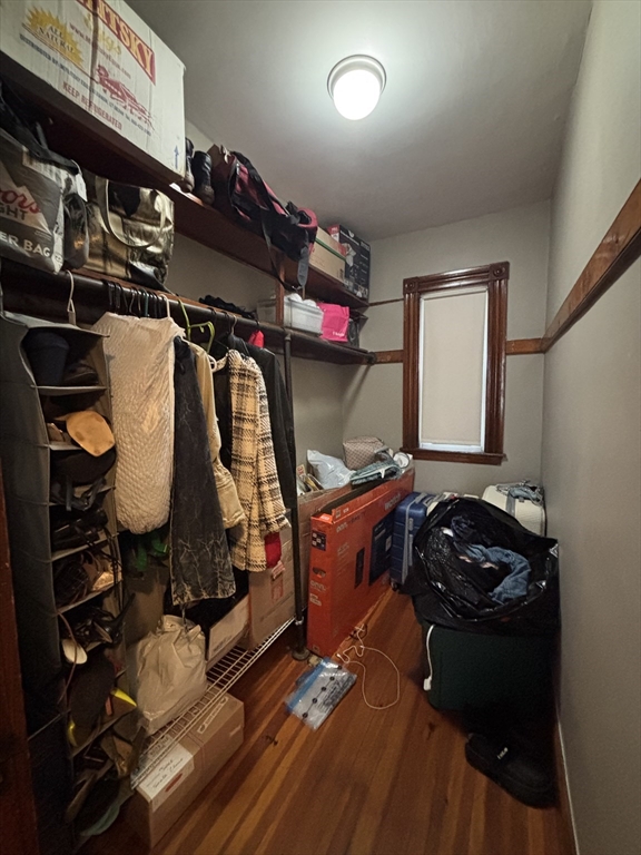 4 bed, 1 bath apartment for rent at 18 Taft St Unit 3, Dorchester — photo 4 of 8