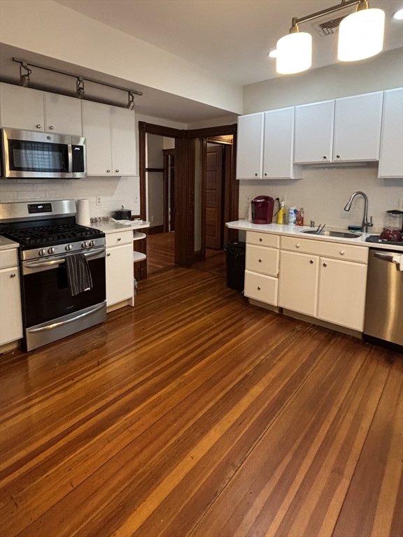 4 bed, 1 bath apartment for rent at 18 Taft St Unit 3, Dorchester