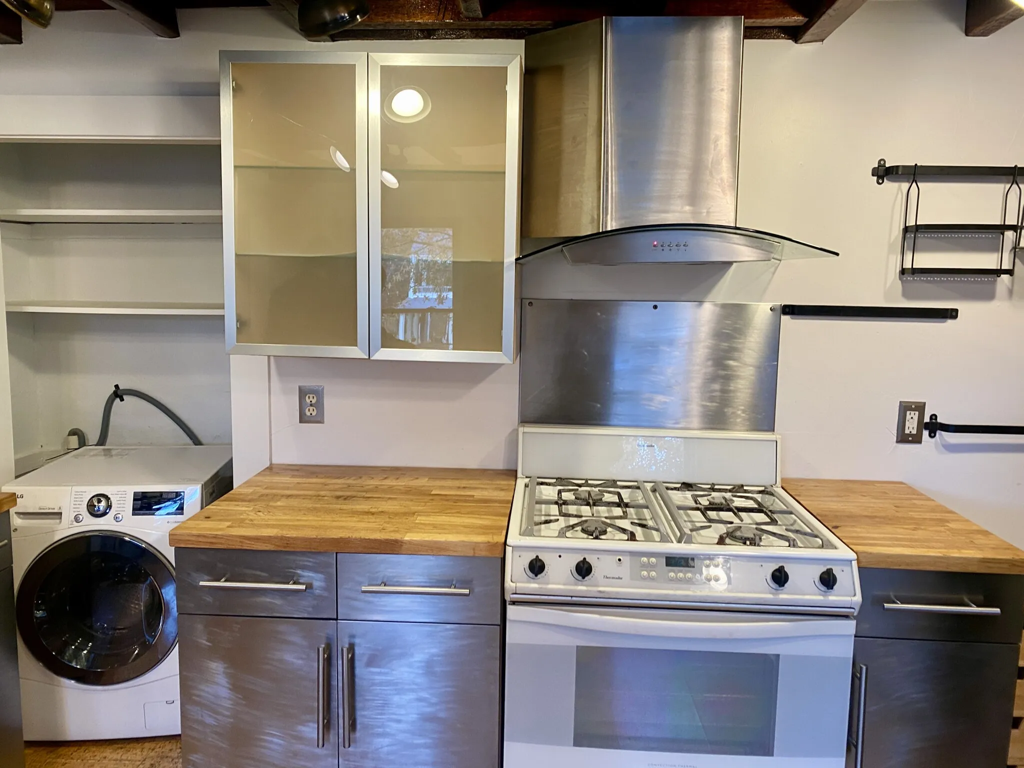 2 bed, 1 bath apartment for rent at 18 Tremont St Unit 2, The Port — photo 2 of 22