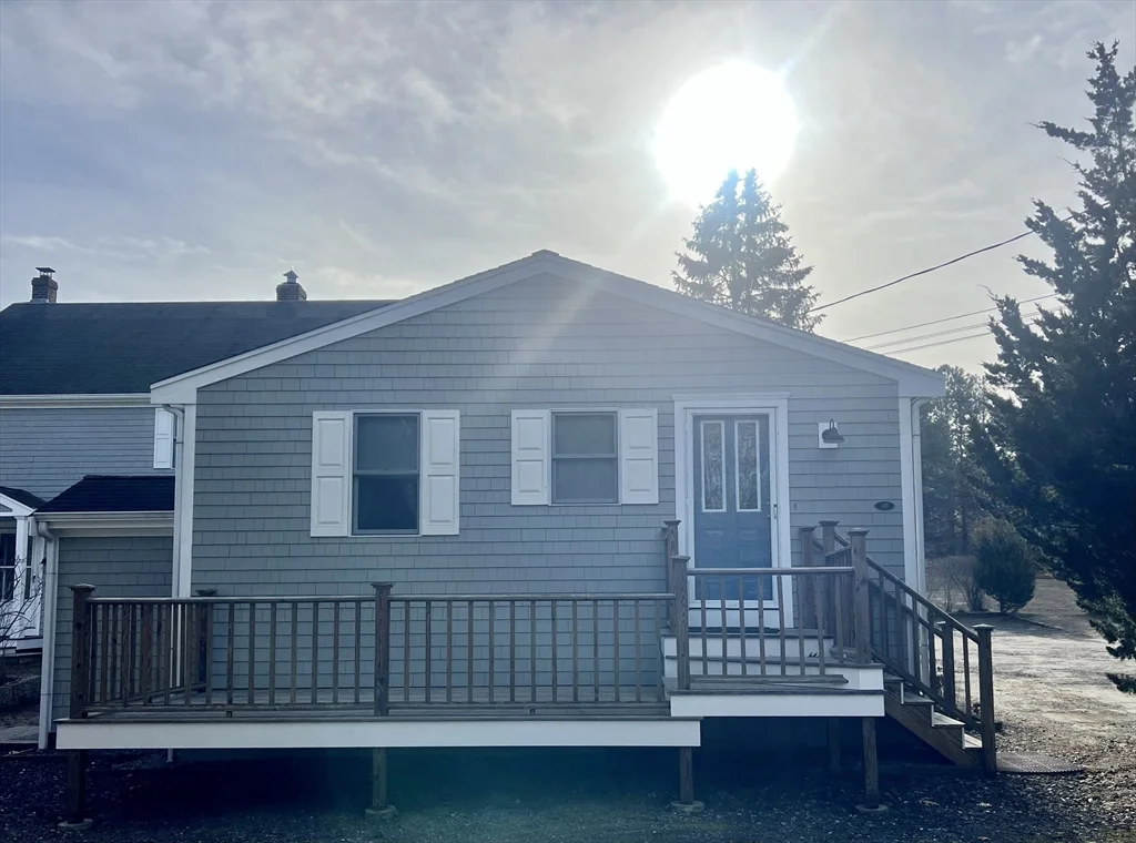 2 bed, 1 bath apartment for rent at 18 Tyler Ave Unit B, Wareham — photo 1 of 9