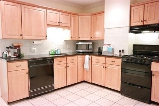 2 bed, 1 bath apartment for rent at 18 Union St Unit 1, Charlestown — photo 1 of 8