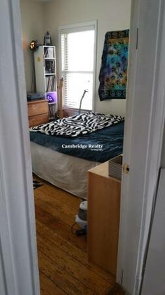 3 bed, 1 bath apartment for rent at 18 Valentine St Unit 2T, Cambridgeport — photo 2 of 4