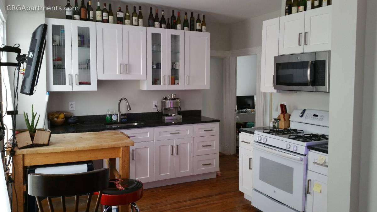 3 bed, 1 bath apartment for rent at 18 Valentine St Unit 3T, Cambridgeport