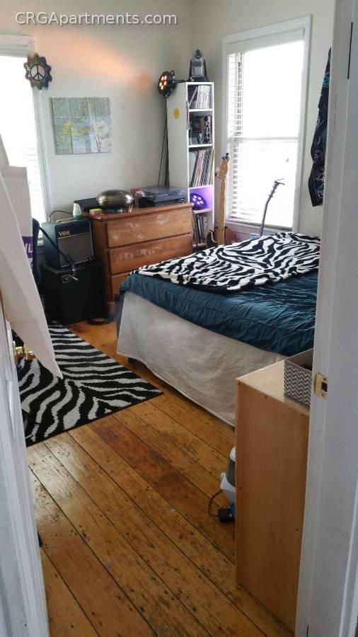 3 bed, 1 bath apartment for rent at 18 Valentine St Unit 3T, Cambridgeport — photo 4 of 7