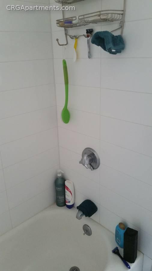 3 bed, 1 bath apartment for rent at 18 Valentine St Unit 3T, Cambridgeport — photo 6 of 7
