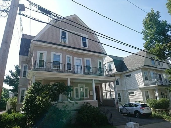2 bed, 1 bath apartment for rent at 18 Varnum St Unit 1, East Arlington