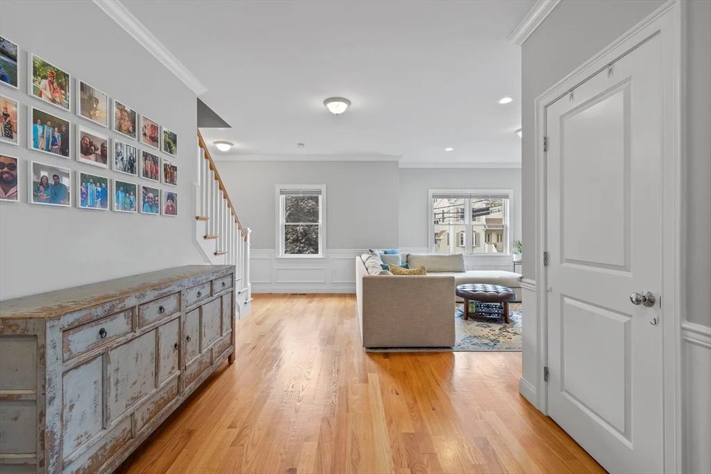 3 bed, 3 bath apartment for rent at 18 Wadsworth Ave Unit 1, Waltham — photo 11 of 28
