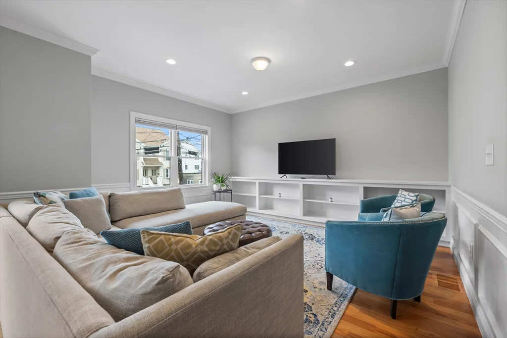 3 bed, 3 bath apartment for rent at 18 Wadsworth Ave Unit 1, Waltham — photo 12 of 28