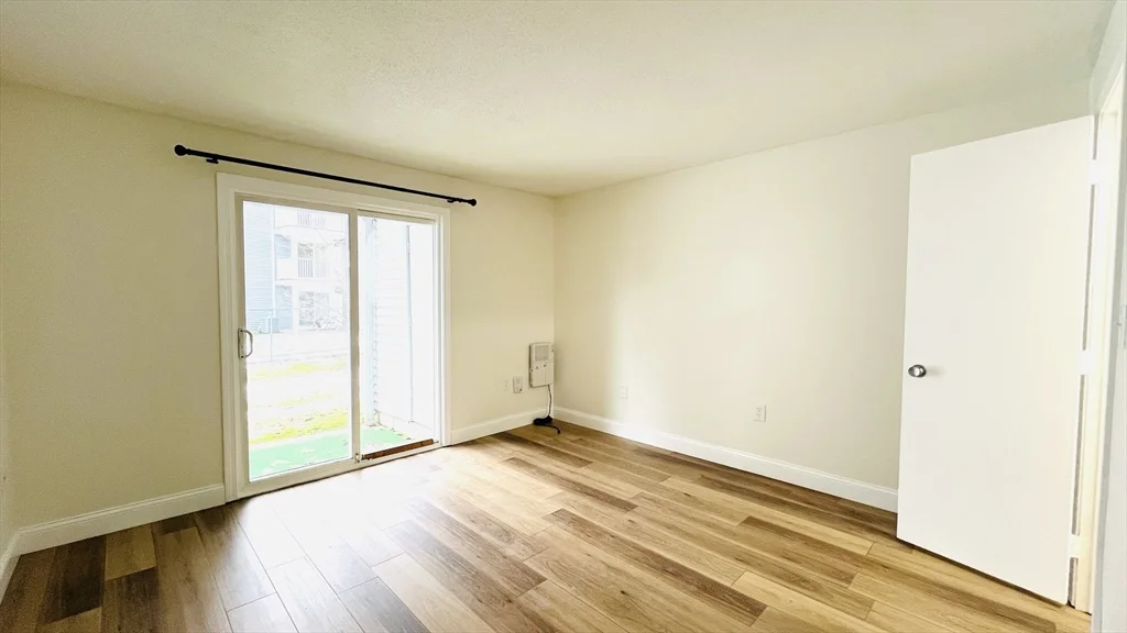 1 bed, 1 bath apartment for rent at 18 Walden Dr Unit 4, Natick — photo 6 of 13