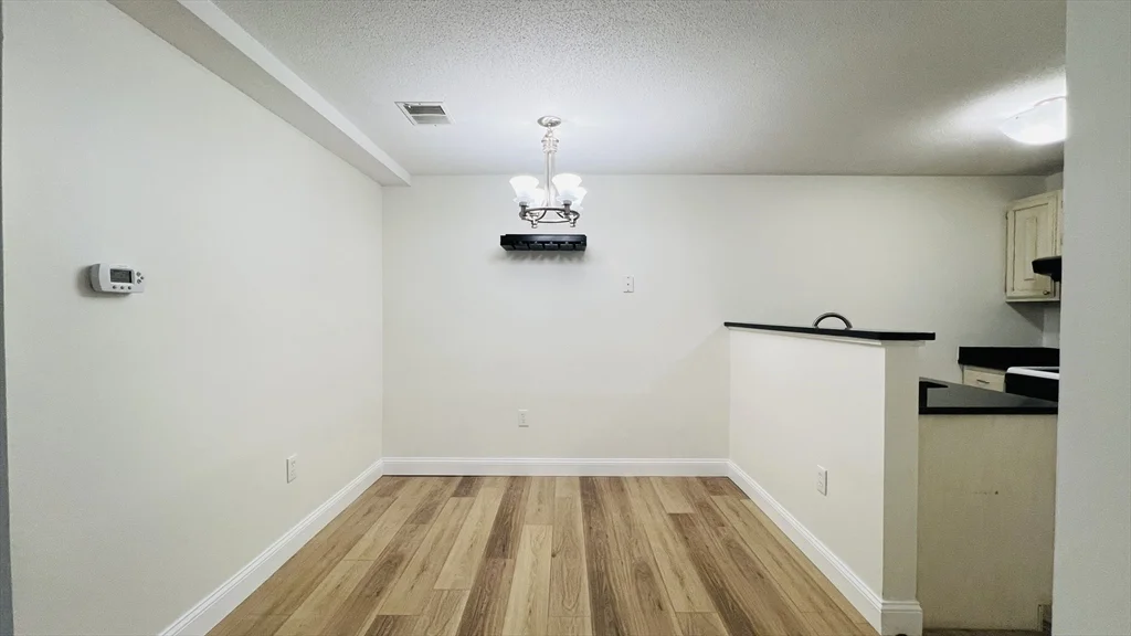 1 bed, 1 bath apartment for rent at 18 Walden Dr Unit 4, Natick — photo 4 of 13